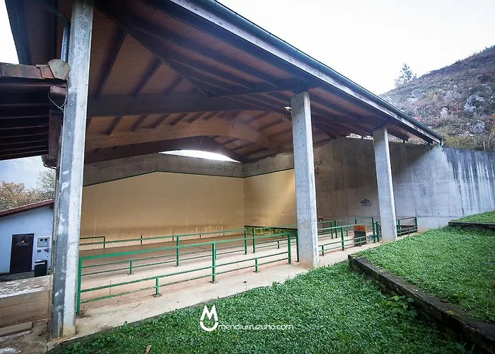 Eleizondo Haundia Country house